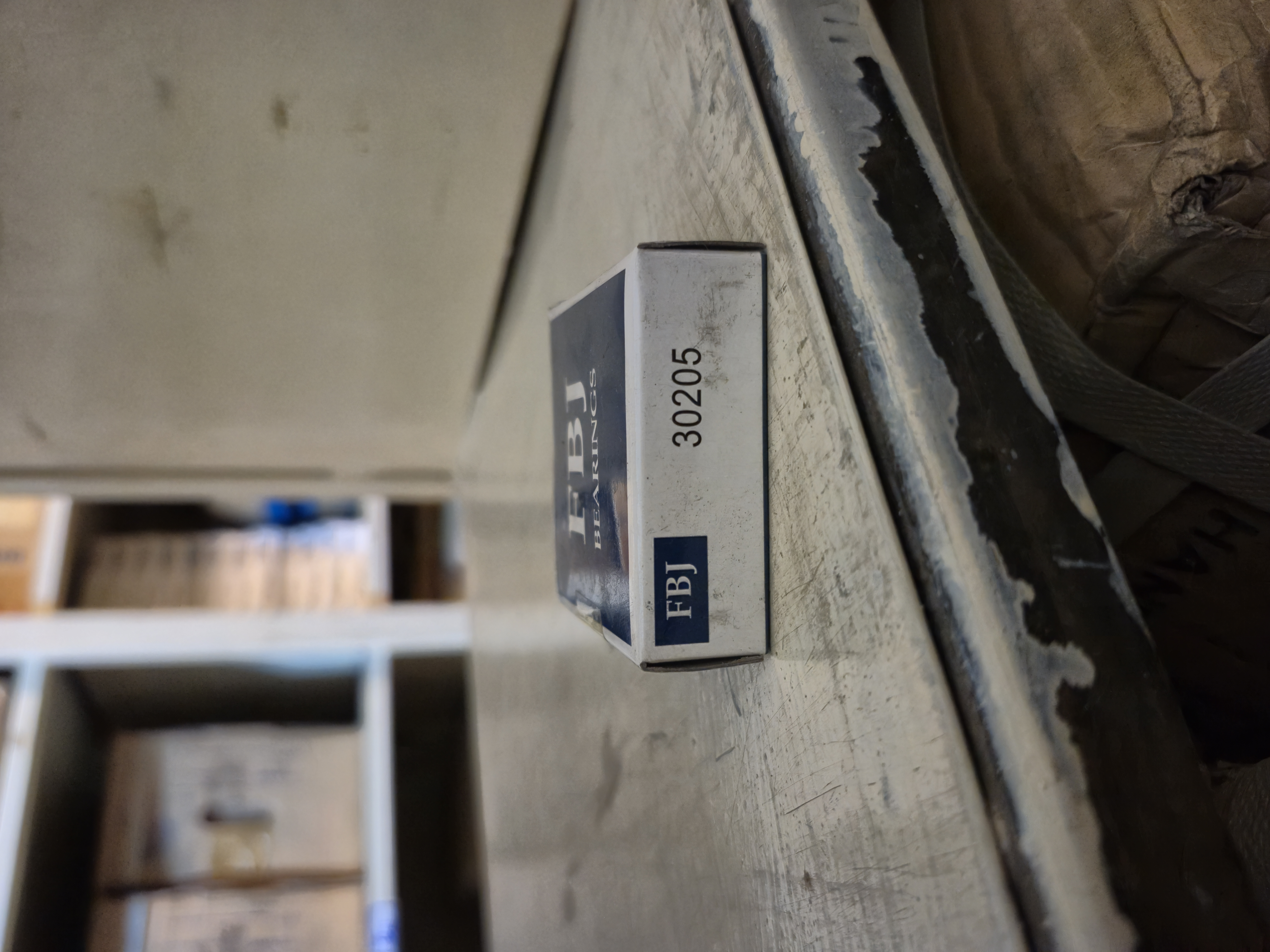 بلبرینگ FBJ 30205