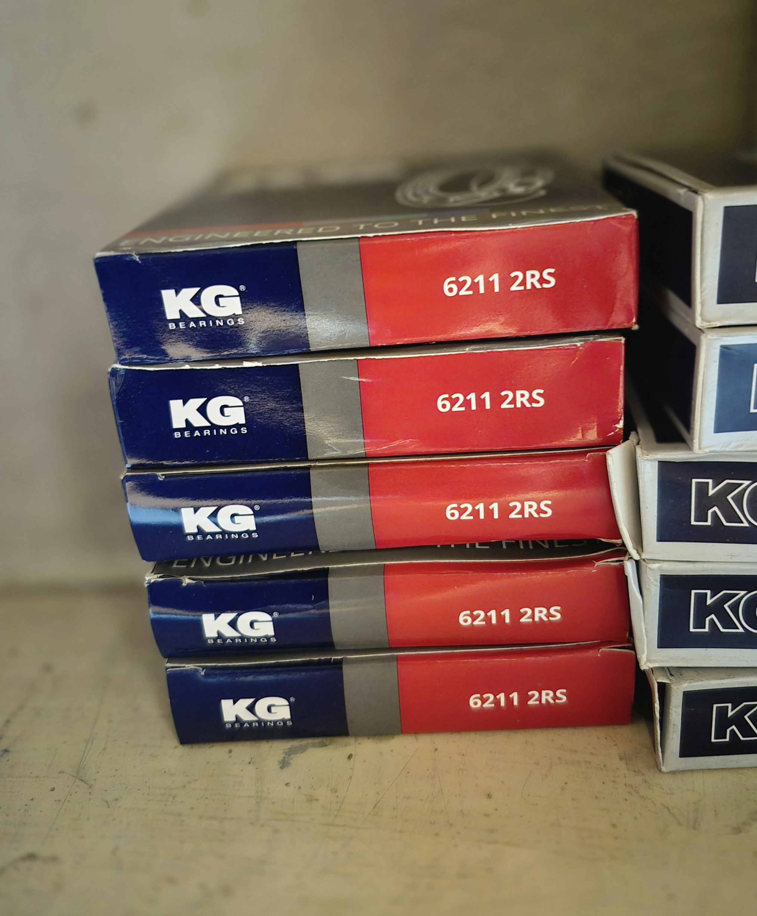 بلبرینگ KG 6211 2RS